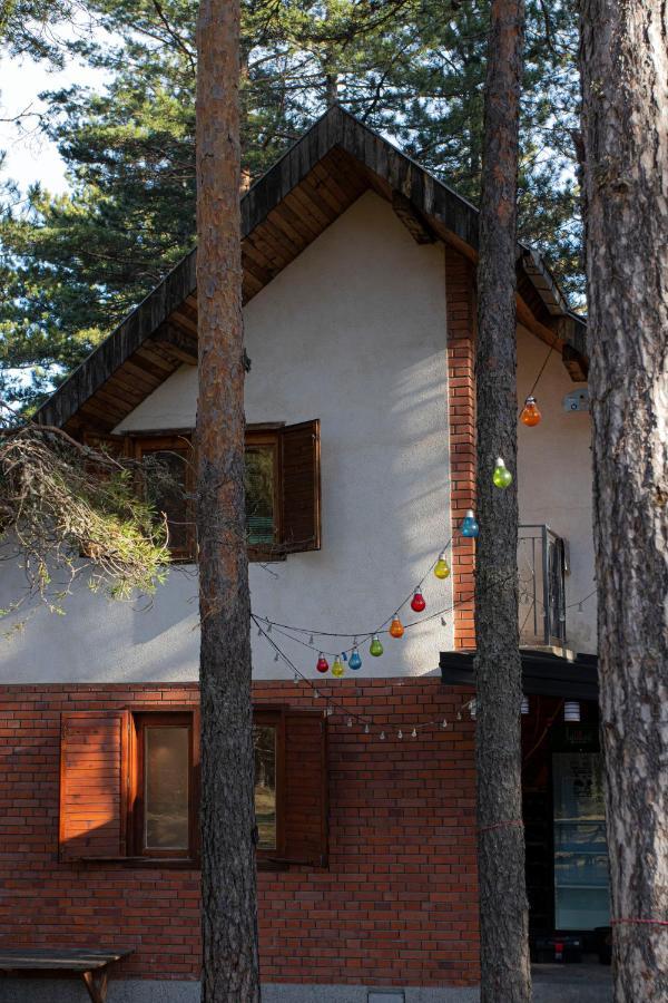 Rustic Home Tara Kaludjerske Bare Luaran gambar