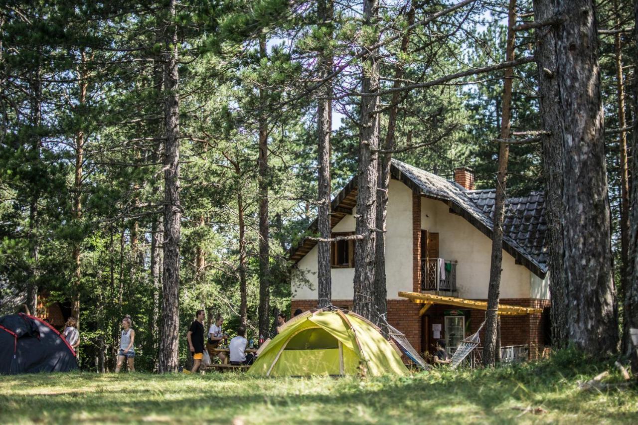 Rustic Home Tara Kaludjerske Bare Luaran gambar